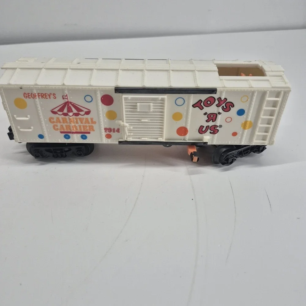 Lionel Toys R Us Geoffreys Carnival Carrier